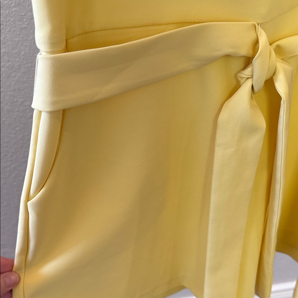 Yellow Ruffle Sleeve Romper - Picture 4 of 6